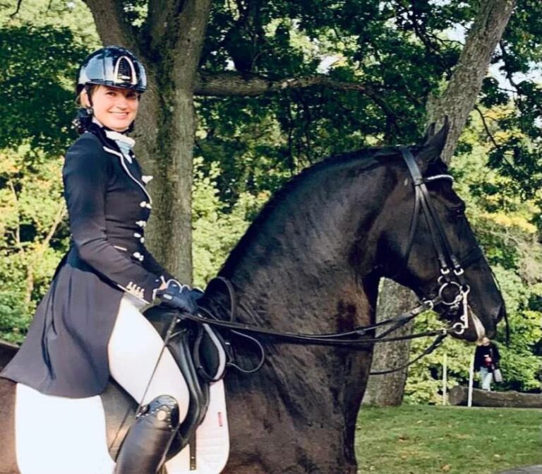 Wylster 463 and Ellisa Kroll earn Gold Medal Fhana